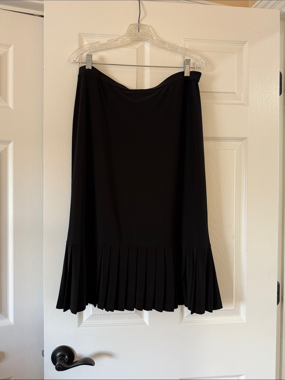 Elementz Black Pleated-Hem Midi Skirt